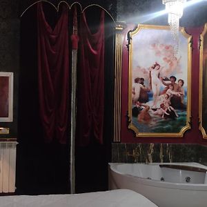 Camera con letto king size